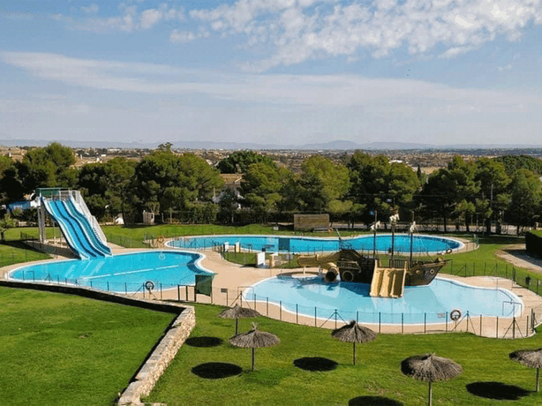 Iniciado el trámite para asumir la gestión de la zona deportiva del parque de Tentegorra