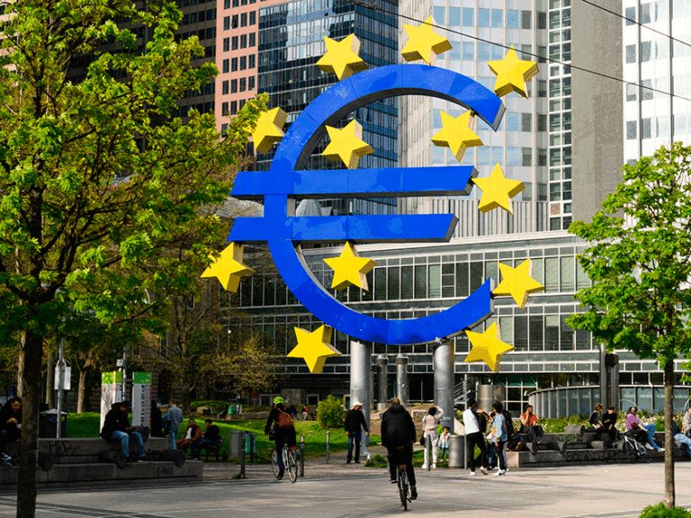 El BCE cumple las previsiones y mantiene los tipos de interés en el 2% por cuarta vez