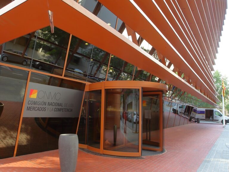 La CNMC abre un proceso selectivo para cubrir 29 nuevas plazas