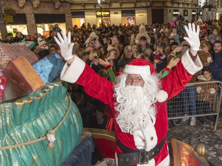 Suspendido el desfile de Papá Noel en Cartagena por la meteorología adversa