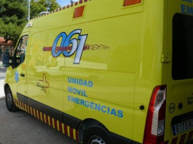 Fallece un trabajador al caer desde 5 metros de altura en una empresa de El Raal
