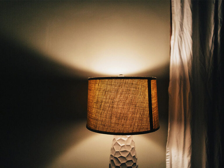 La moratoria de desahucios y la prohibición de cortes de luz, gas y agua se mantienen un año más