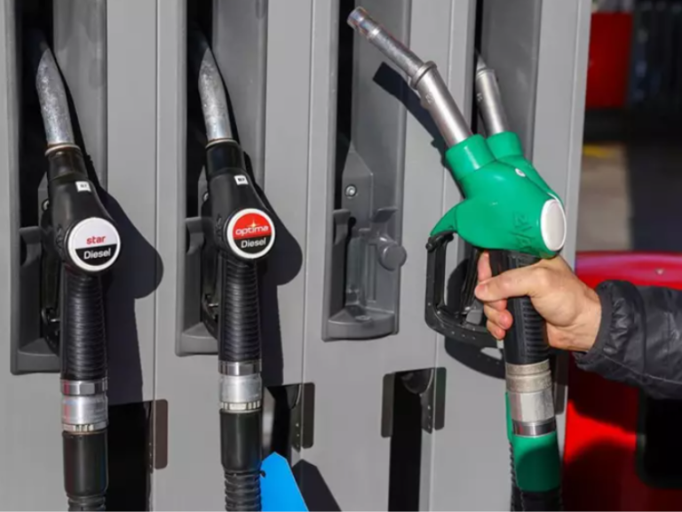 Los carburantes continúan su descenso en el arranque de 2026, con una caída acumulada del 4,74%