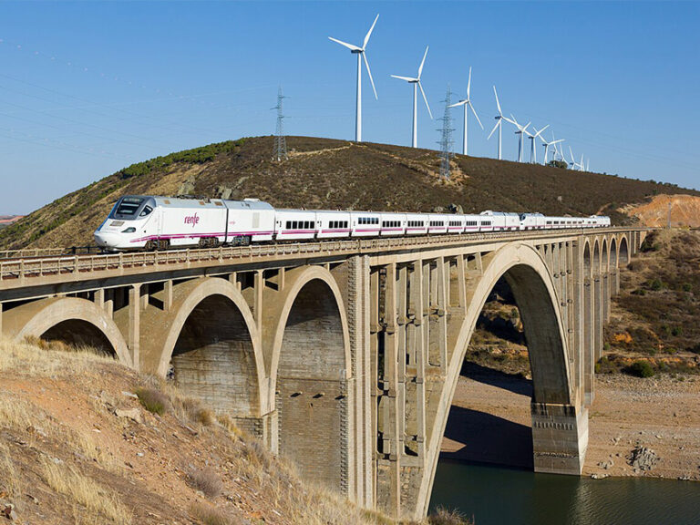 El Corredor Atlántico absorbe más de 3.100 M€ anuales