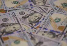 El euro cae por debajo de 1,15 dólares tras la subida de tipos de interés de la Fed