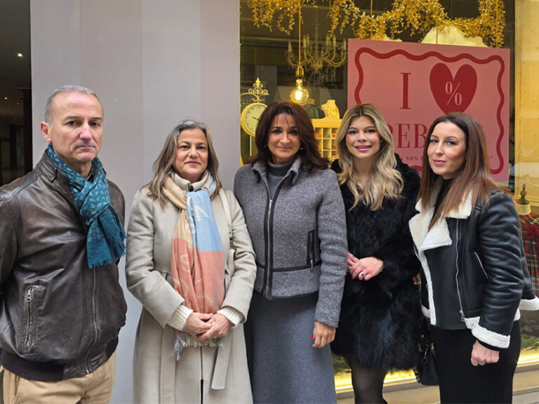 Los lorquinos se preparan para las rebajas de enero